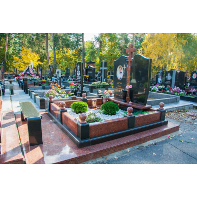 Элитный памятник с крестом